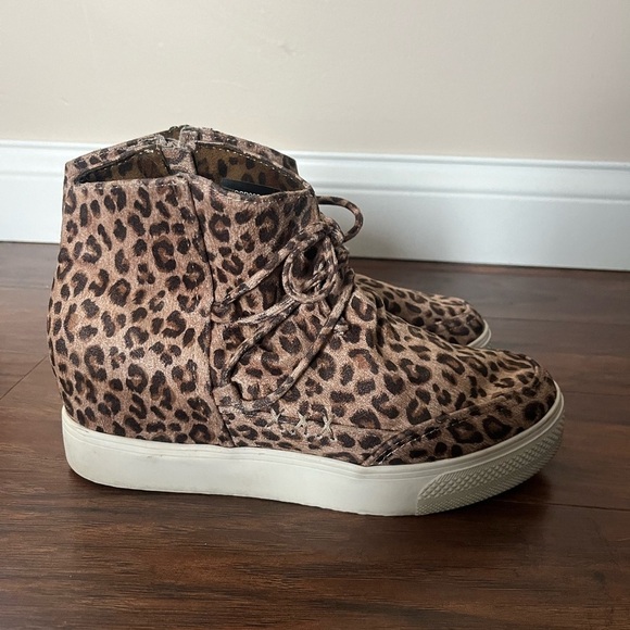 Very G Ursula Wedge Leopard print shoe-Size 9 - Picture 3 of 11